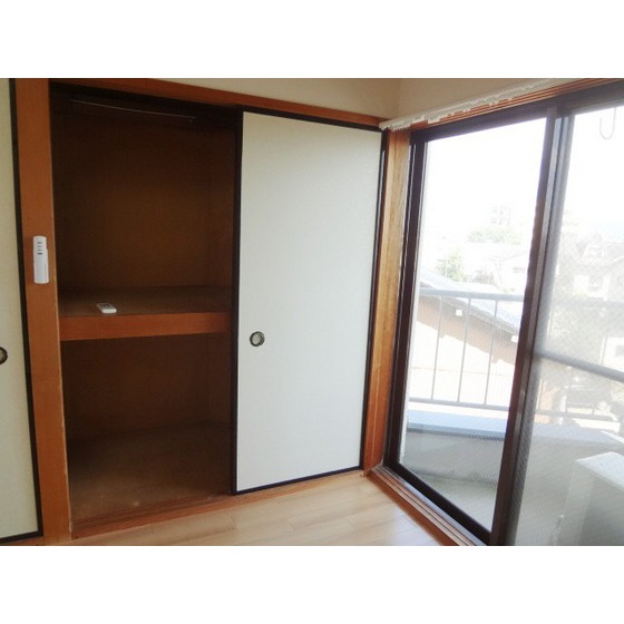 収納　洋室の押し入れ