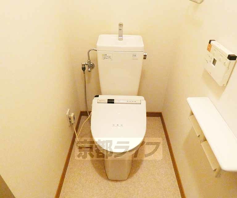 ＪＲ東海道本線 京都駅 徒歩7分 5階建 築22年のトイレ写真