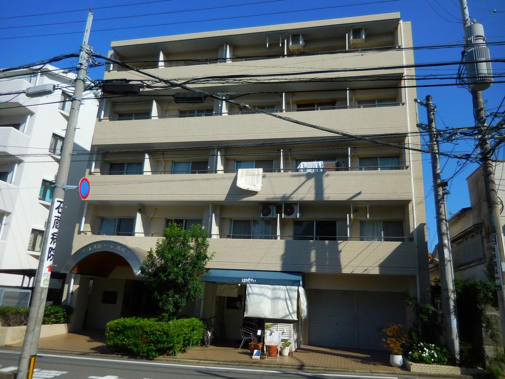 福岡市中央区桜坂のマンションの建物外観