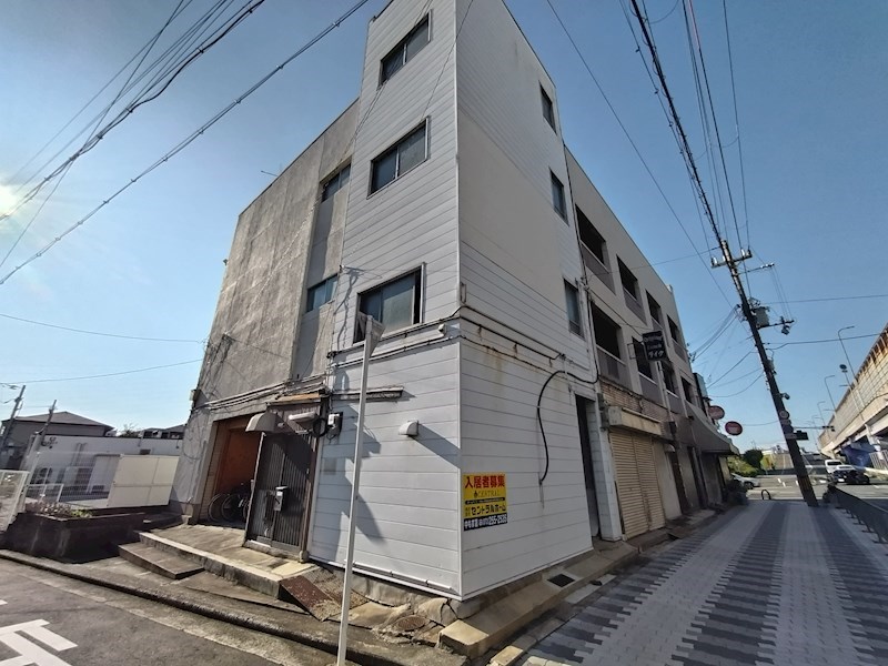 堺市堺区松屋大和川通のマンションの建物外観