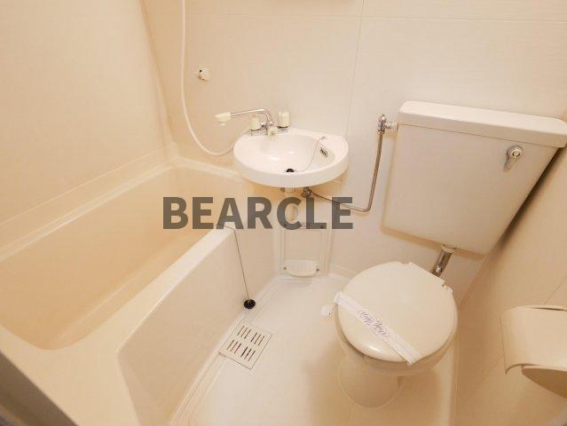 バス・シャワールーム　洗濯機置場