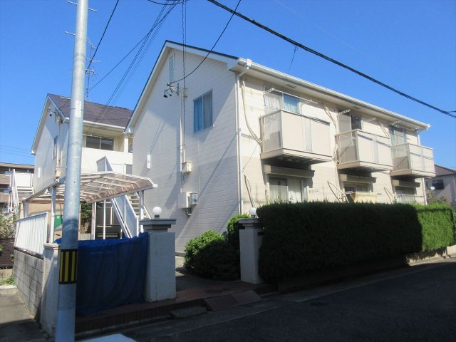 名古屋市昭和区駒方町のアパートの建物外観