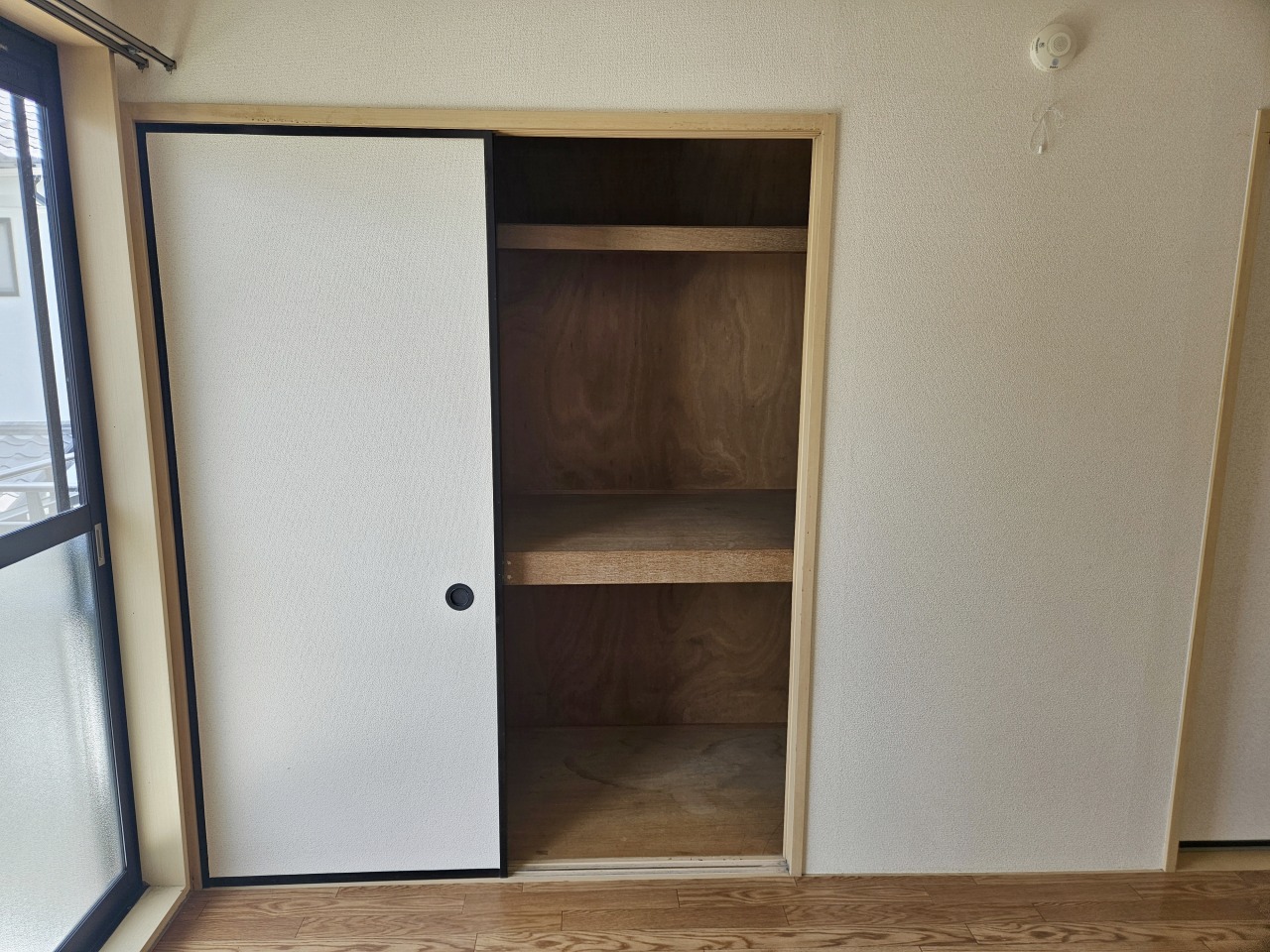 収納　２階南側居室収納