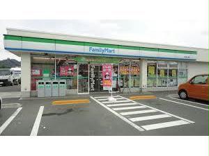 コンビニ　ファミリーマート神辺町川南店（コンビニ）まで585m
