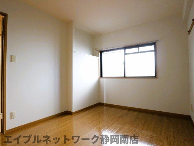 その他　きれいな洋室です