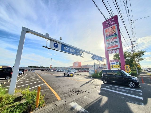 【柴田郡柴田町船岡西のアパートのショッピングセンター】