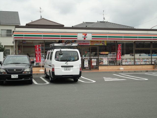 【静岡市清水区七ツ新屋のマンションのコンビニ】