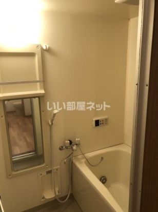 【メイプルヒルA棟のバス・シャワールーム】