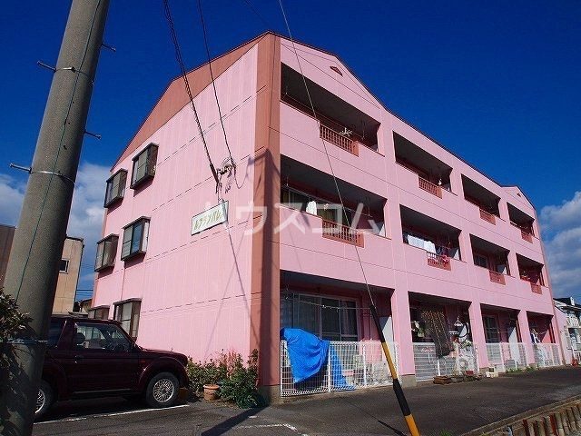 四日市市久保田のマンションの建物外観