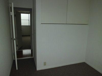 その他　手前が西側洋間。奥が東側洋間。