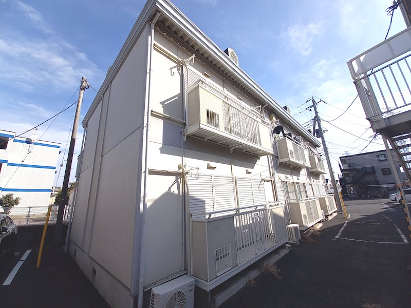 【柴田ガーデンハイツＦ棟の建物外観】