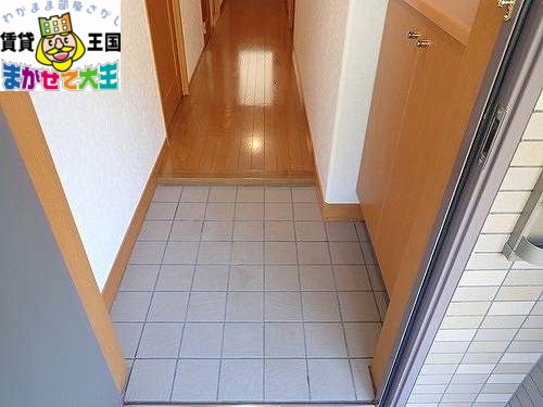 【長崎市滑石のマンションの玄関】