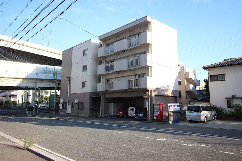 北九州市小倉北区鋳物師町のマンションの建物外観