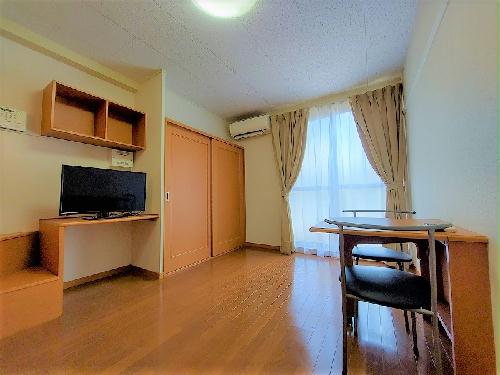 居室・リビング　1Fのお部屋はフローリングです。