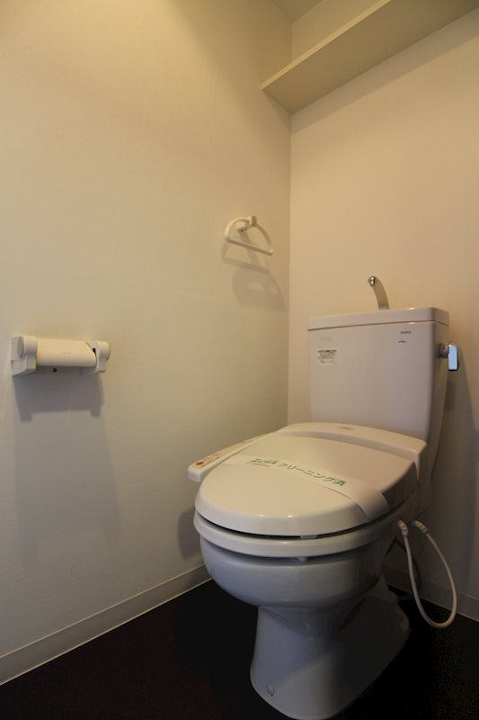 トイレ　※別号室の写真です。