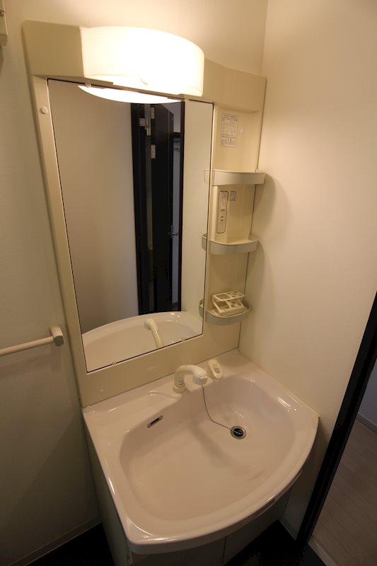 洗面設備　※別号室の写真です。