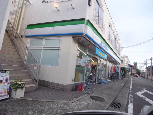 コンビニ　ファミリーマート　阪急門戸厄神駅前店（コンビニ）まで106m