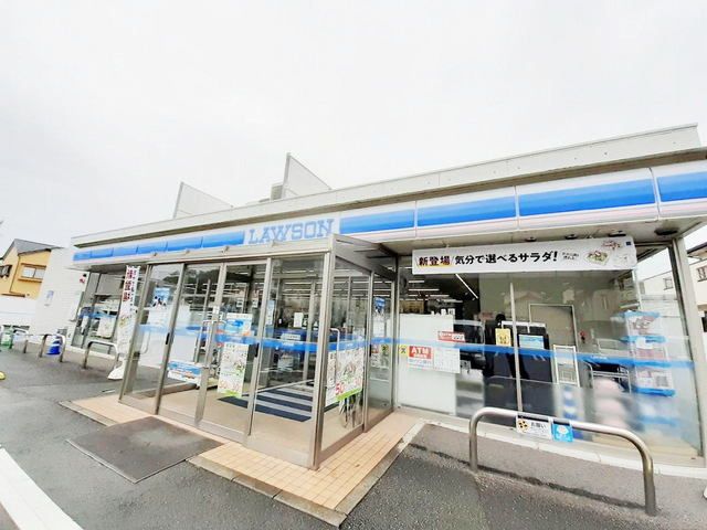 コンビニ　ローソン熊本戸島２丁目店（コンビニ）まで700m
