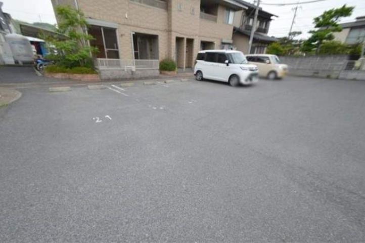 駐車場　駐車場