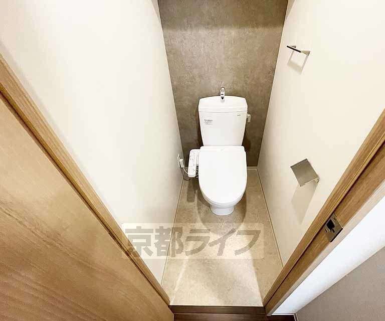 トイレ　ウォシュレット付き