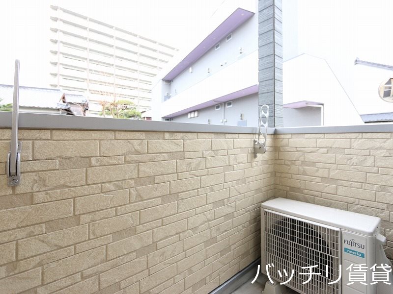 バルコニー　同型タイプの為、現状を優先いたします。