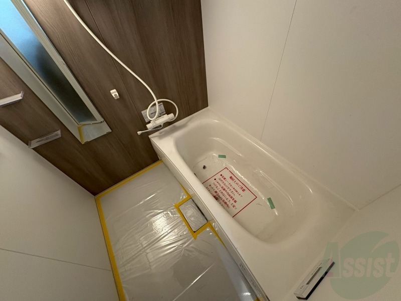 バス・シャワールーム　お風呂になります。一日の疲れを癒してくださいね。