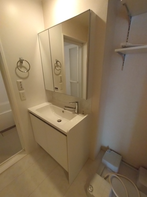 洗面設備　同型