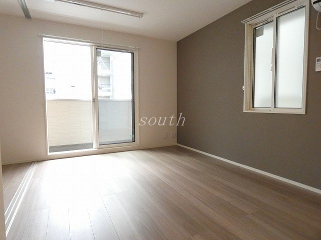 居室・リビング　洗練された清潔感漂う清楚な仕上がり