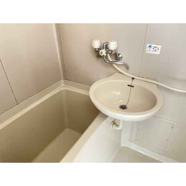 バス・シャワールーム　ユニットタイプ（トイレ別）です