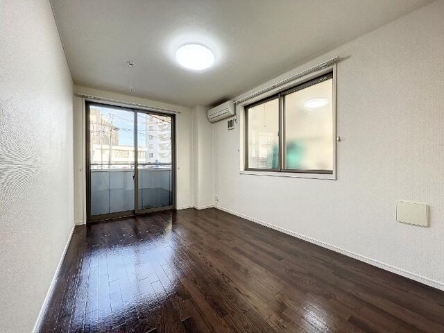 居室・リビング　?