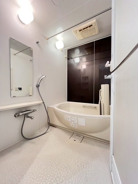 バス・シャワールーム　追い焚き機能・浴室暖房乾燥機