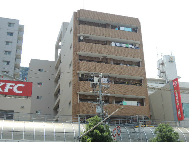 建物外観　商店街沿い！