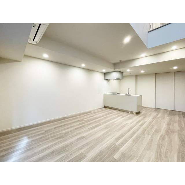 居室・リビング　※別部屋参考写真