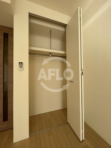 収納　ドゥーエ立売堀　クローゼット