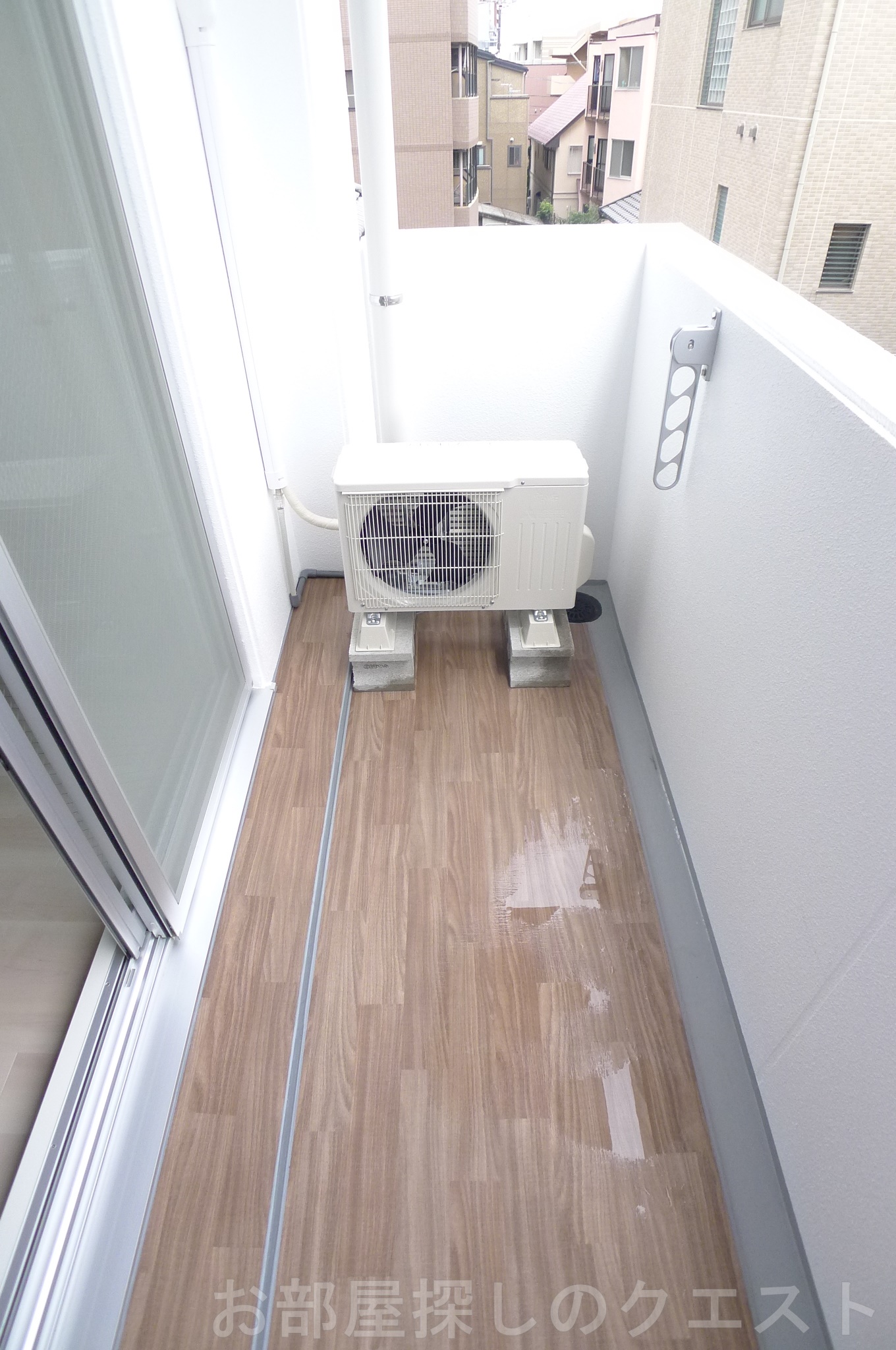 バルコニー　（写真は同タイプ）