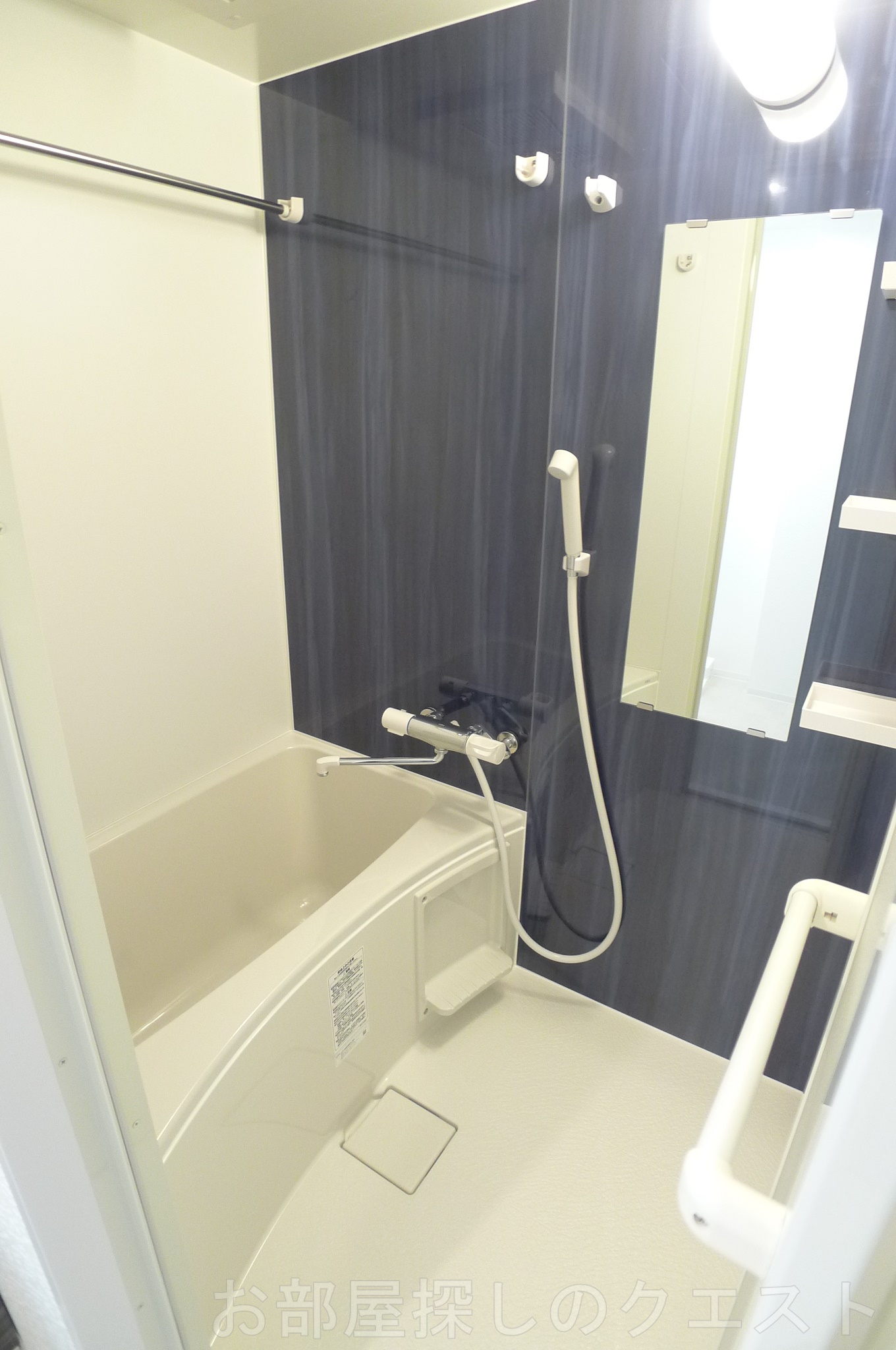 バス・シャワールーム　（写真は同タイプ）