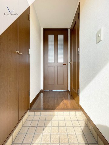 玄関　ゆったりとした玄関です