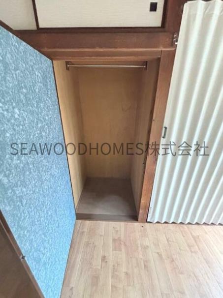 その他　ハンガーフック付きの押し入れでお洋服収納にも使いやすい♪