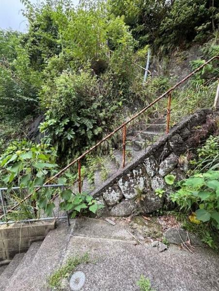 その他　入り口側の階段です。