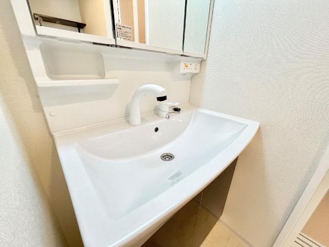 洗面設備　洗髪洗面化粧台（イメージ）