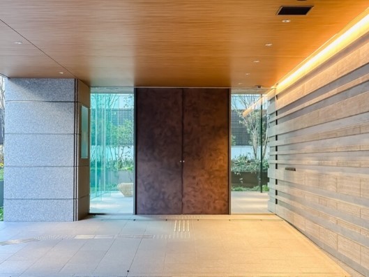 エントランス　エントランス