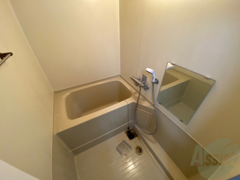 バス・シャワールーム　お風呂です！一日の疲れを癒してくださいね！