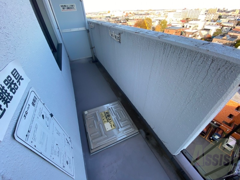 バルコニー　バルコニーです。洗濯物を干したり一息ついたりできますね！