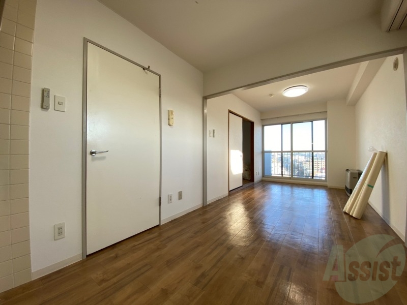 居室・リビング　広くてキレイなお部屋が広がっていて、充実した生活が送れそう。