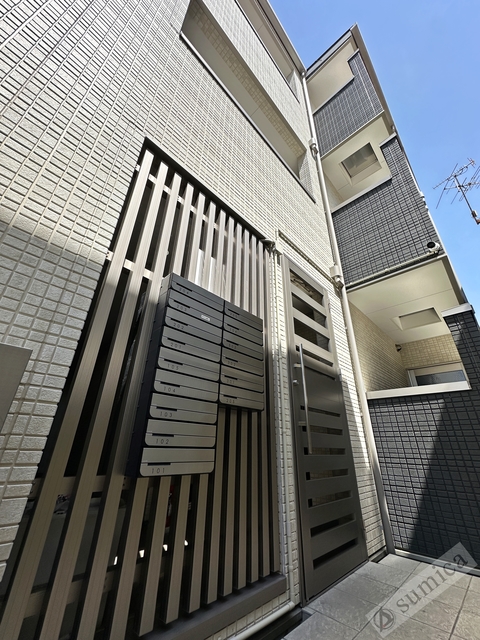 エントランス　オートロック完備で部外者はシャットアウト♪♪