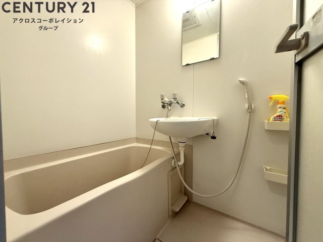 バス・シャワールーム　シンプルで機能的なユニットバスです！