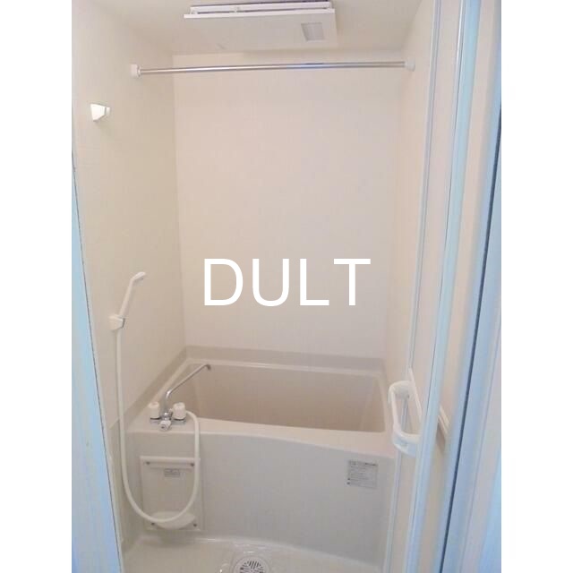 バス・シャワールーム　バスルームです。