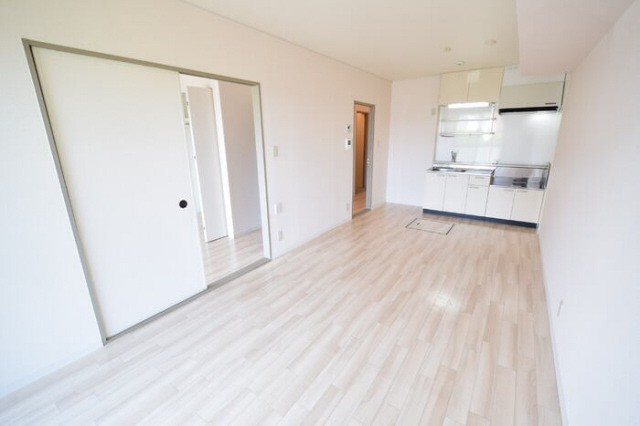 居室・リビング　写真は同マンションの他のお部屋のものです