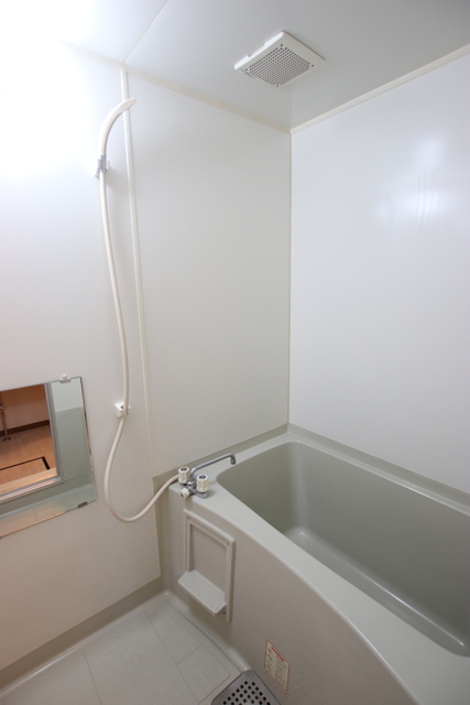 バス・シャワールーム　都市ガス利用の浴室♪