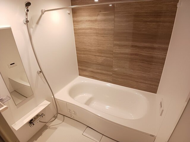 バス・シャワールーム　ゆったり過ごせるお風呂です